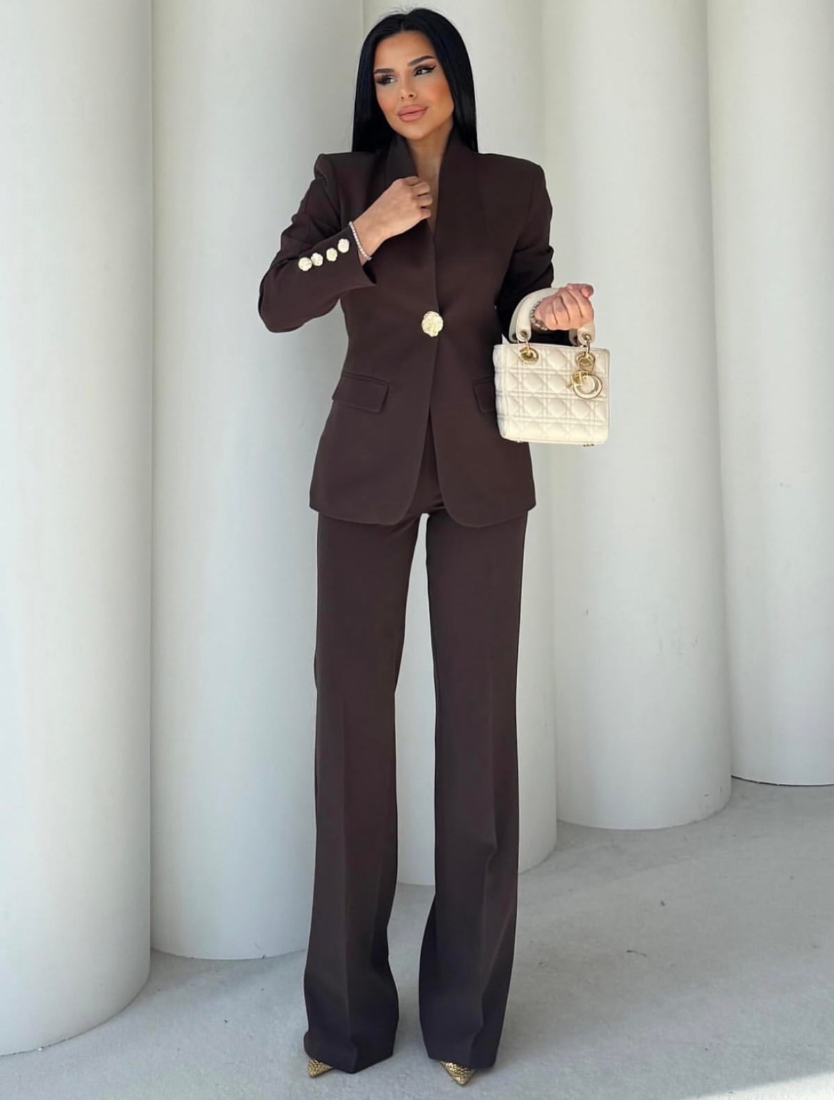 Tailleur Wins